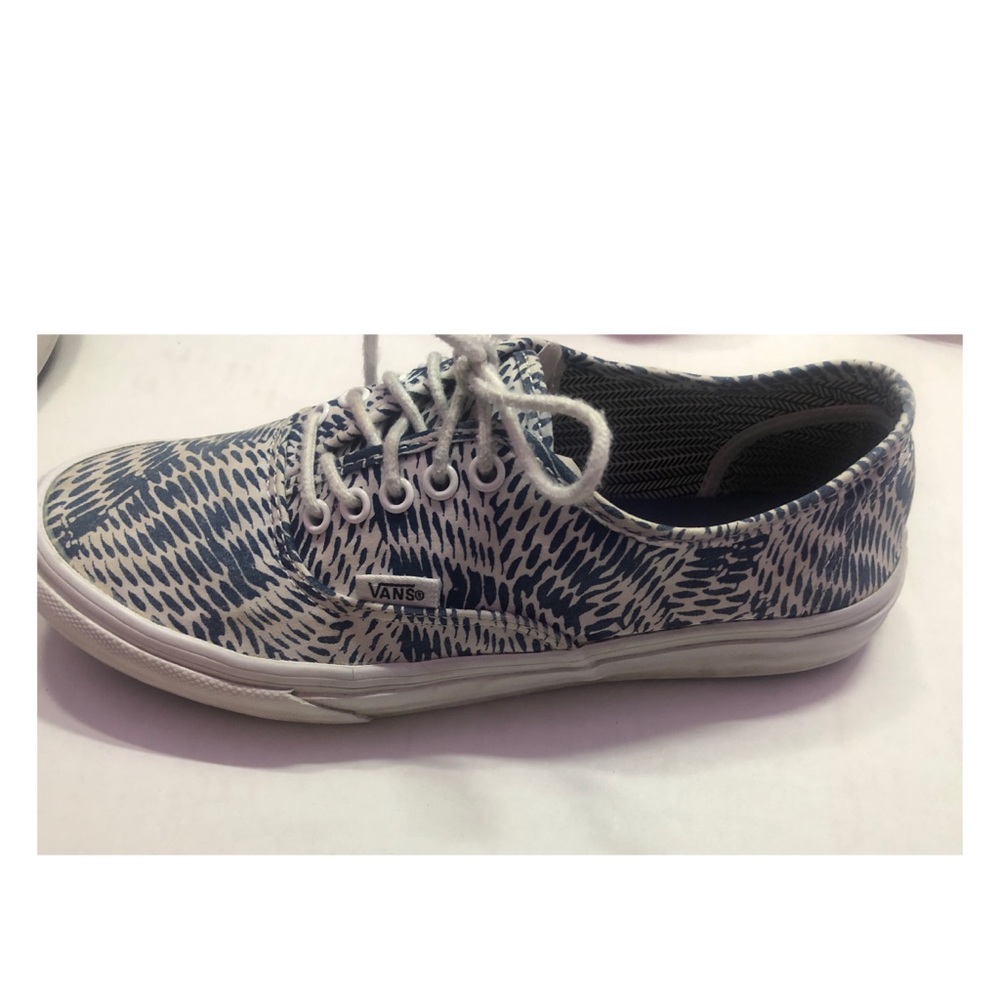 Vans - Picture 5 of 6